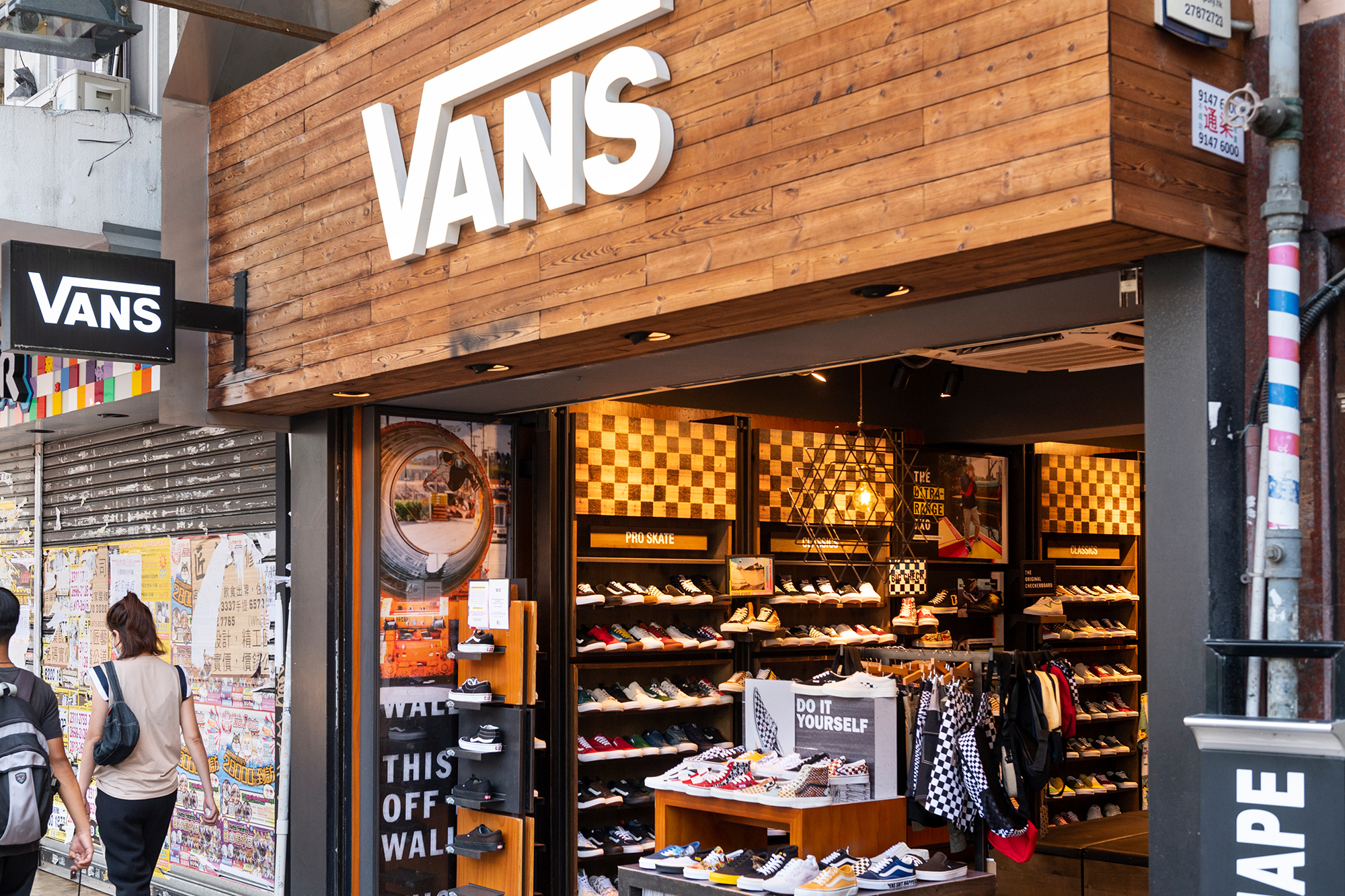 Vans hotsell store valencia